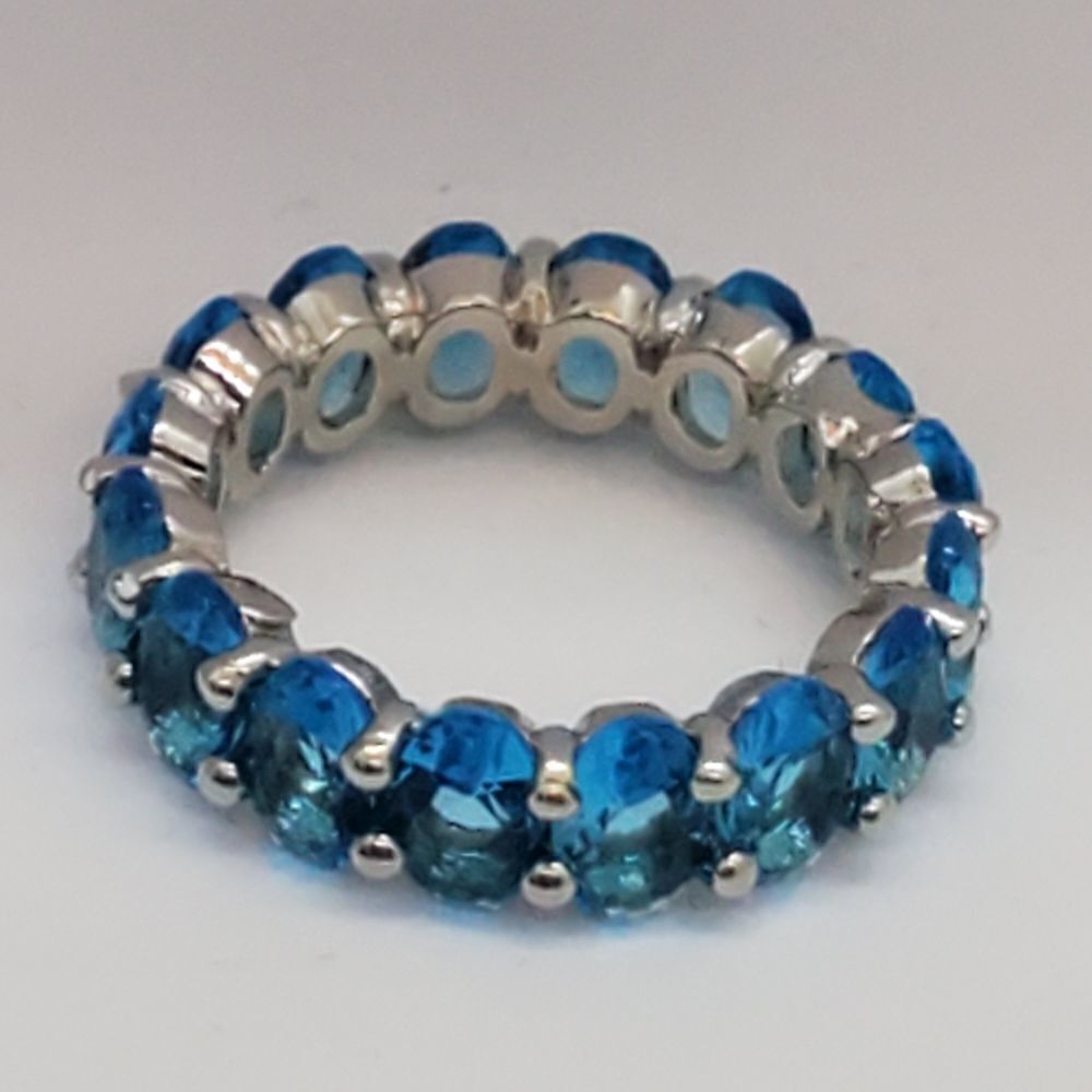 Blue Eternity Ring‎ - Picture 7 of 12